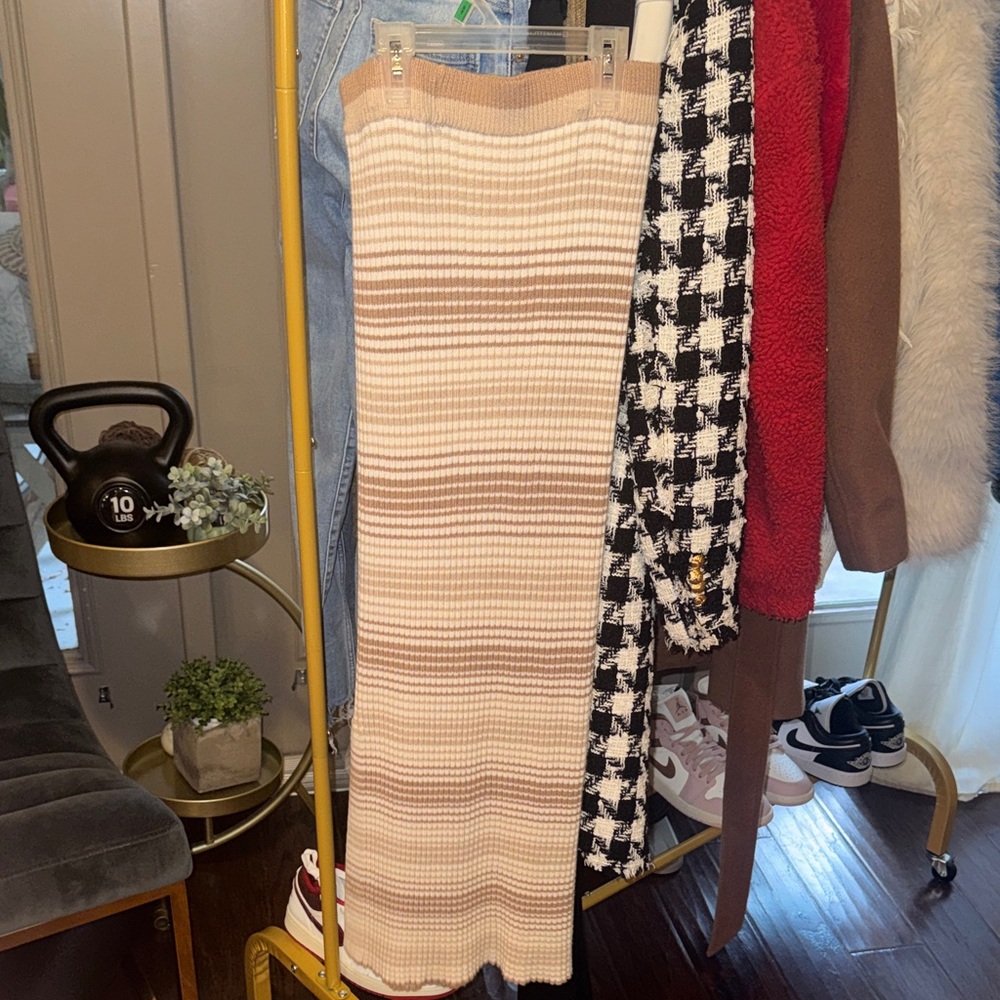 Jessica Simpson Women’s Tan & Cream Striped Long Fitted Maxi Pencil Skirt Small
